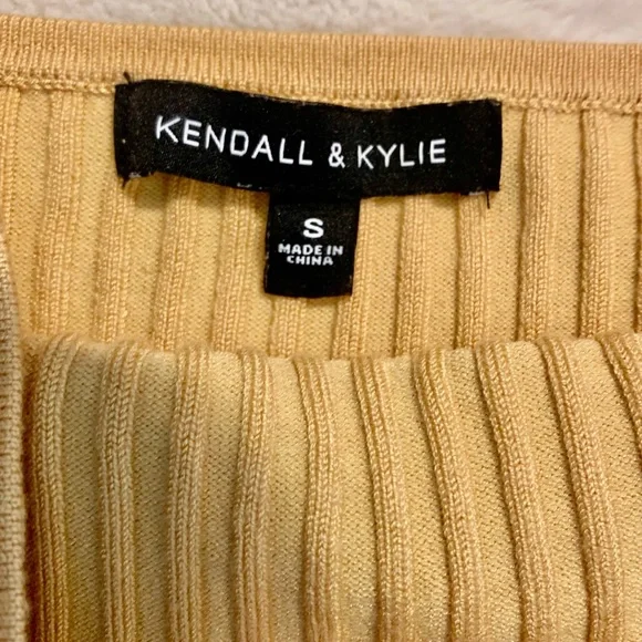 Kendall & Kylie Crop Top Small Gold Ribbed V-Neck Rayon Nylon Thin Straps EUC - Picture 8 of 12